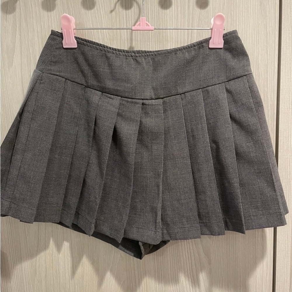 Brand New Low Rise Pleated Skort